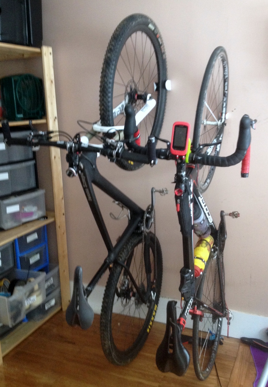 clug hybrid bike holder